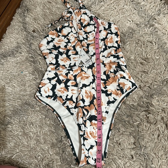 ABERCROMBIE Cross Halter Cutout One-Piece Swimsuit NWT - Picture 10 of 10